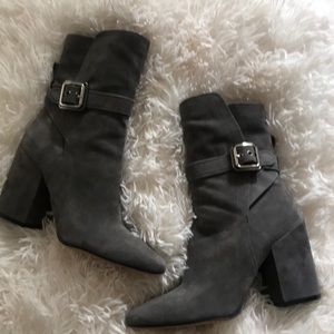 Broken Leg = No more booties for me :(